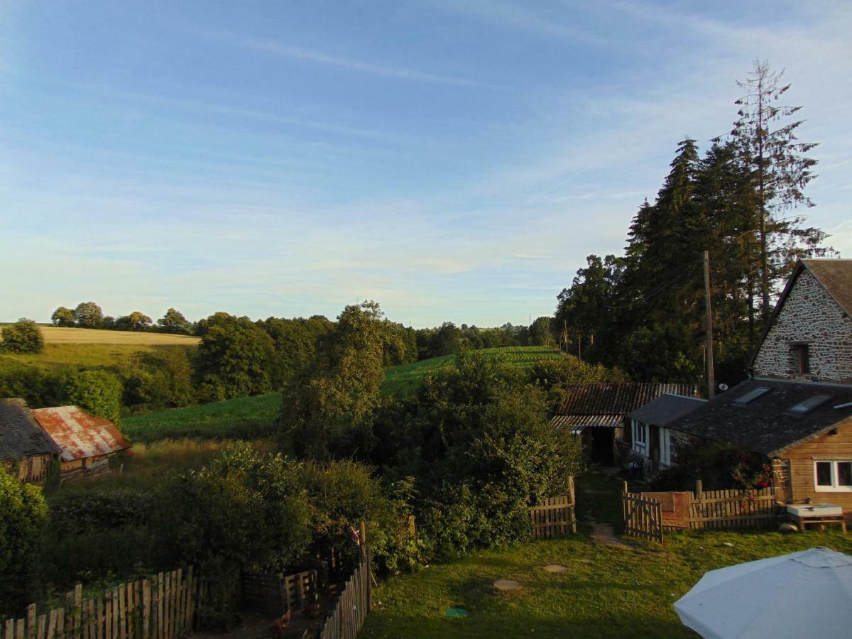 Le Domaine Villa Saint-Symphorien-des-Monts Esterno foto