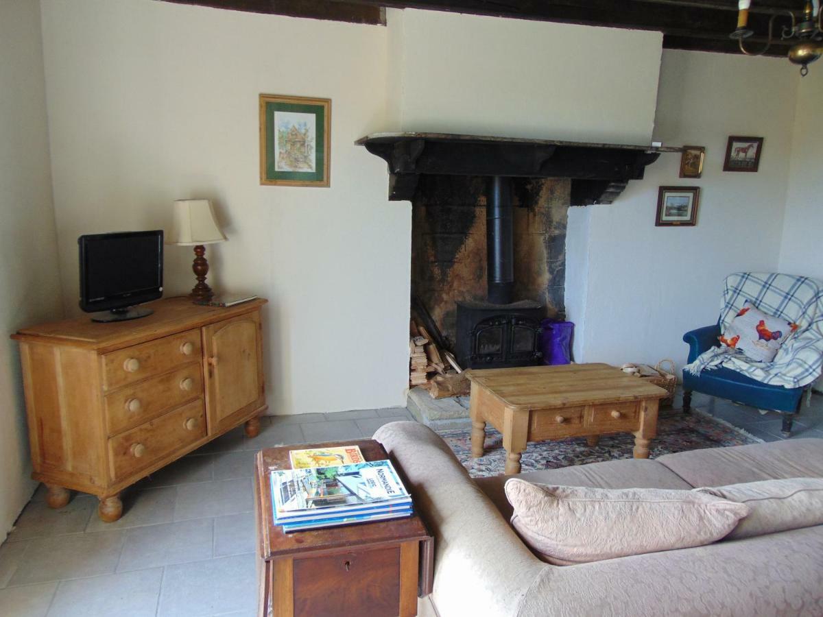Le Domaine Villa Saint-Symphorien-des-Monts Esterno foto